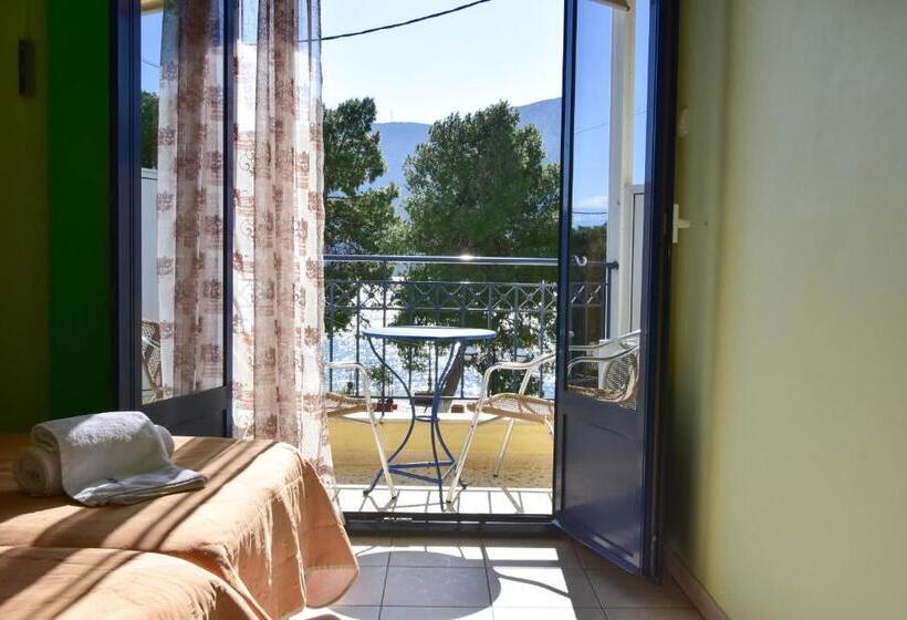 בית מלון כפרי Iridanos