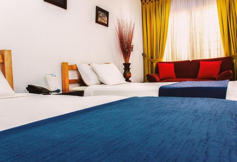 בית מלון כפרי La Ciudad