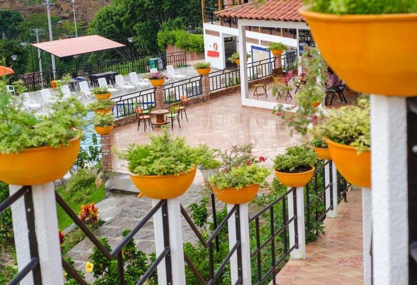 هتل La Montaña San Gil