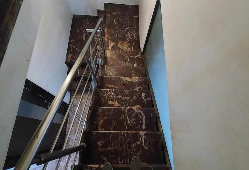 Отель Laxmi Villa Palace