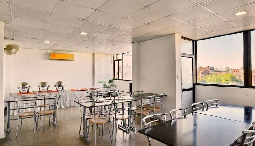 Отель Laxmi Villa Palace