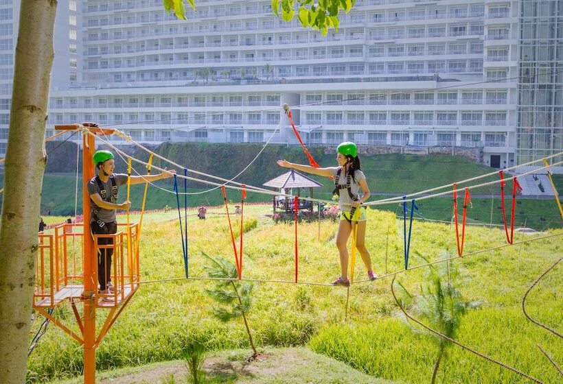 Le Eminence Puncak Hotel Convention & Resort