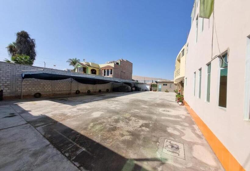 Отель Madison Suite