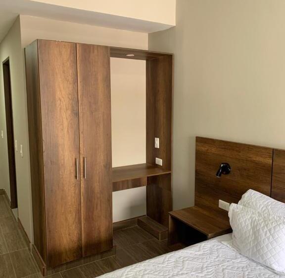 Отель Melgar Plaza