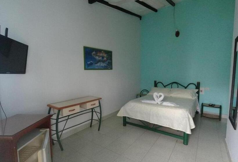 هتل Miami En Melgar