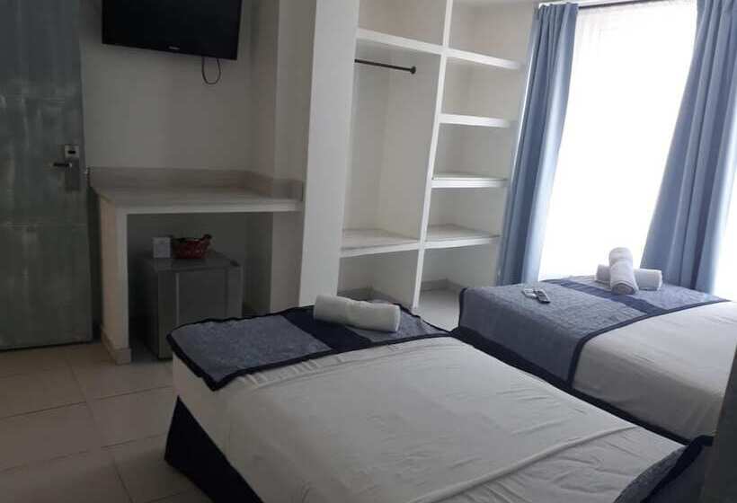 Mintaka Hotel + Lounge