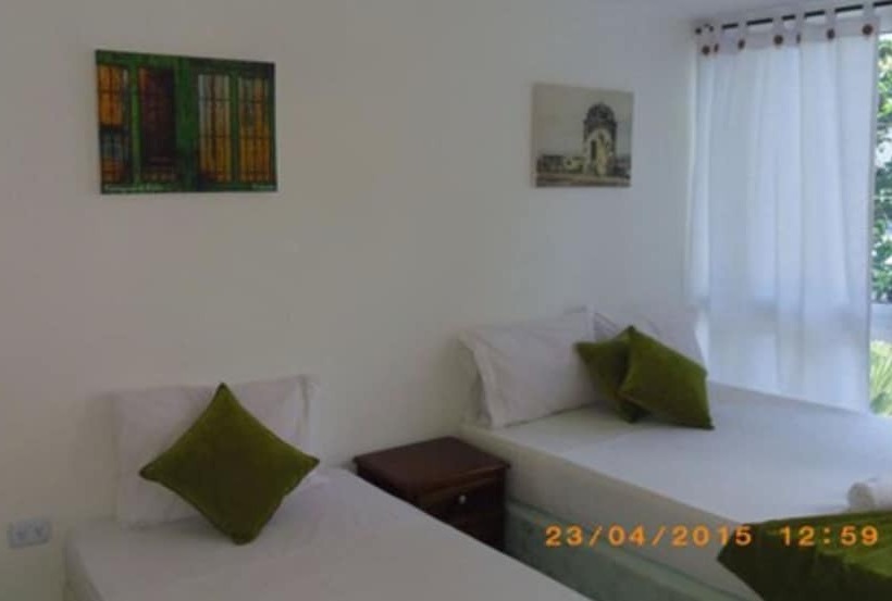 Mintaka Hotel + Lounge