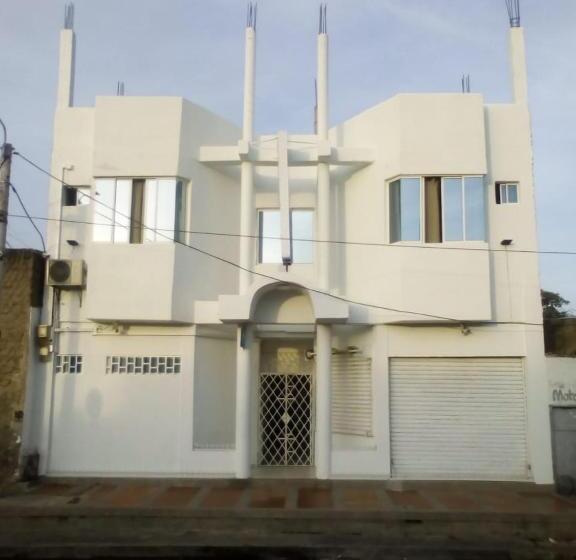 هتل Monaco De Riohacha