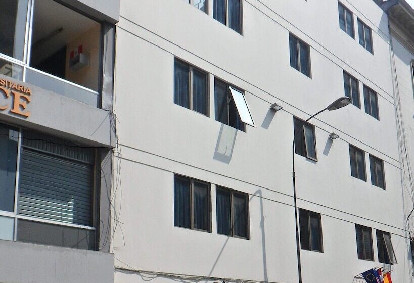 Отель Paris Lima