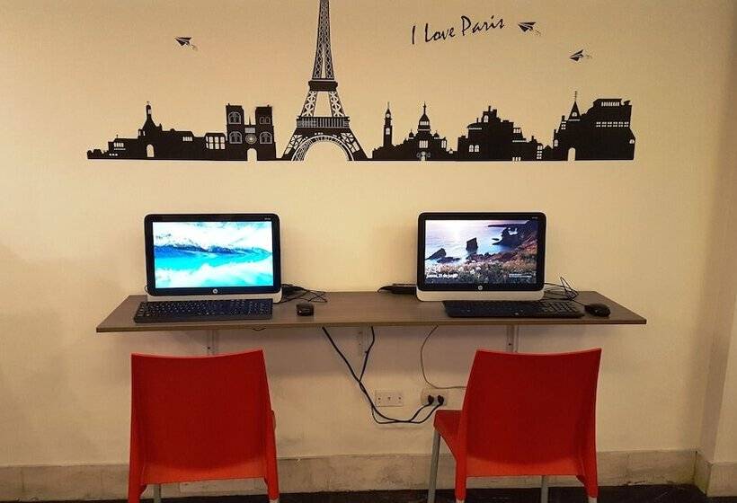 Отель Paris Lima