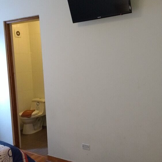 Отель Paris Lima