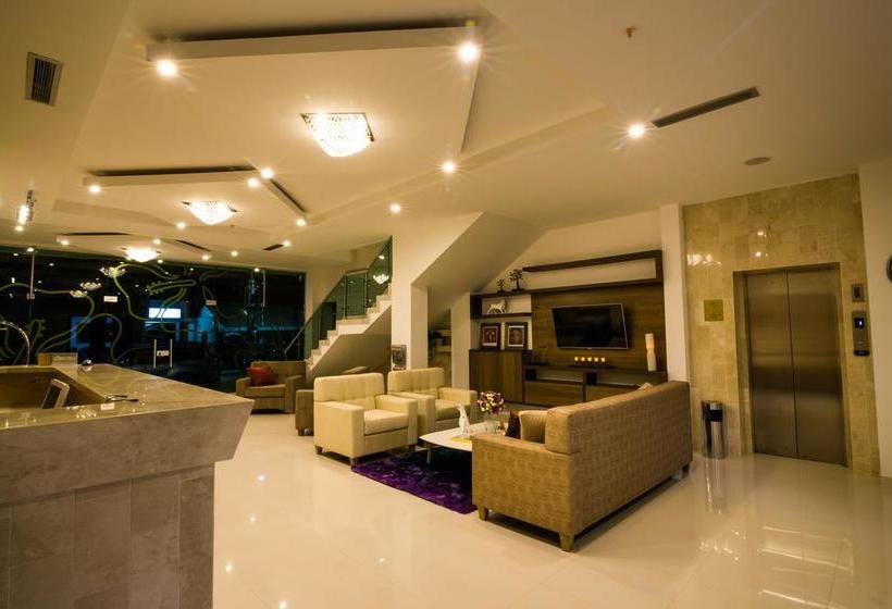 هتل Parque Del Sol