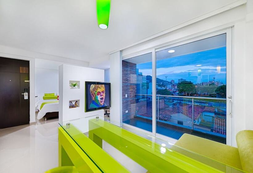 בית מלון כפרי Piaro In Suites