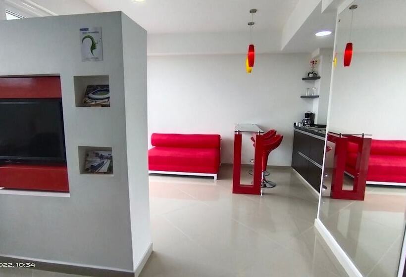 هتل Piaro In Suites