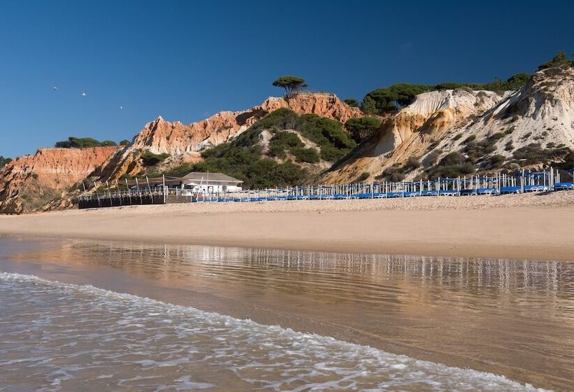 Отель Pine Cliffs Ocean Suites, A Luxury Collection Resort & Spa, Algarve