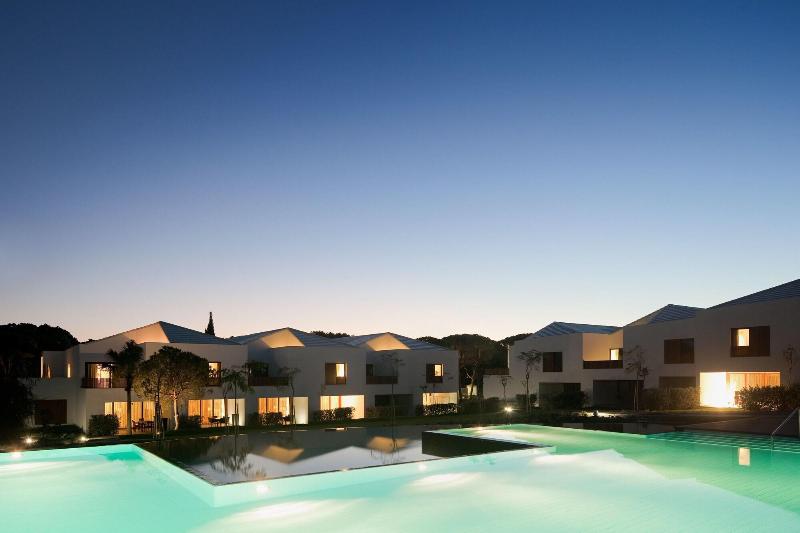 فندق Pine Cliffs Village