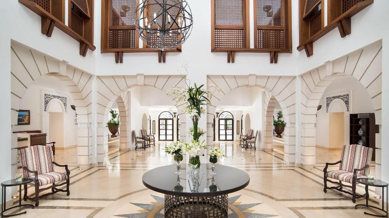 Отель Pine Cliffs Village