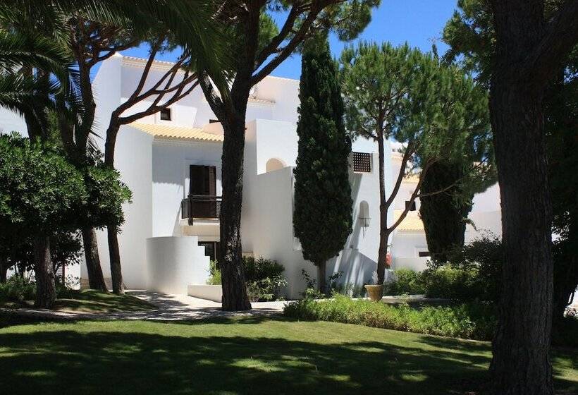 Отель Pine Cliffs Village