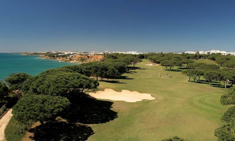 Отель Pine Cliffs Village