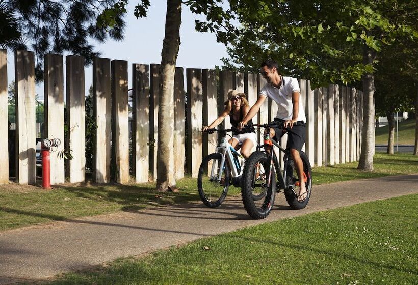 Отель Pine Cliffs Village