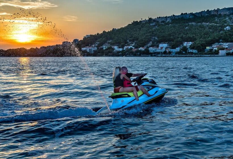 Отель Plaža Duće