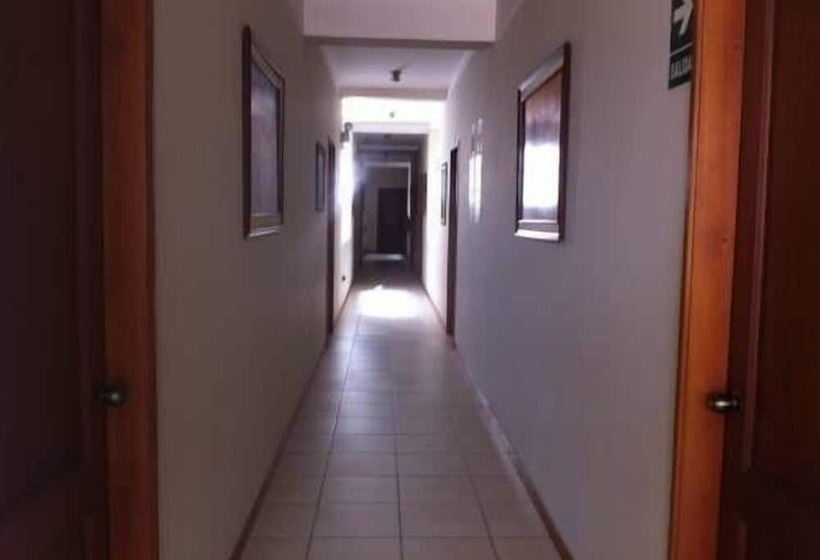 ホテル Residencial Brest Amazon Tarapoto