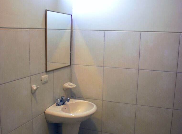 ホテル Residencial Brest Amazon Tarapoto