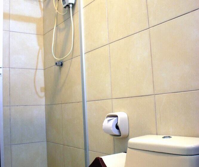 ホテル Residencial Brest Amazon Tarapoto