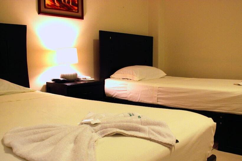 ホテル Residencial Brest Amazon Tarapoto