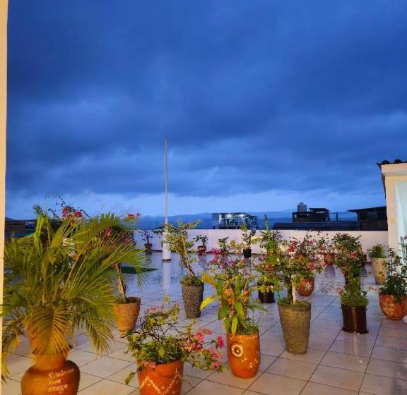 ホテル Residencial Brest Amazon Tarapoto