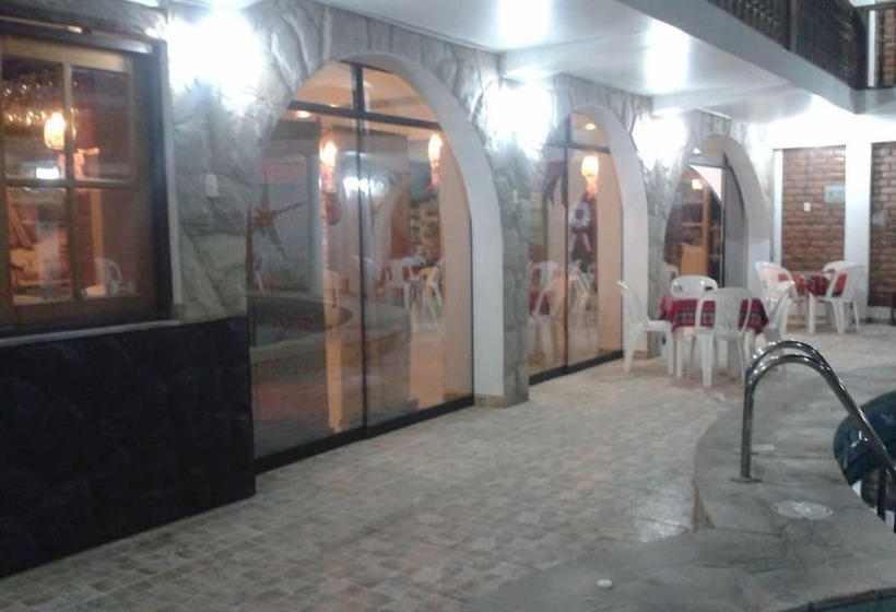 هتل & Restobar Karaoke Garchetti