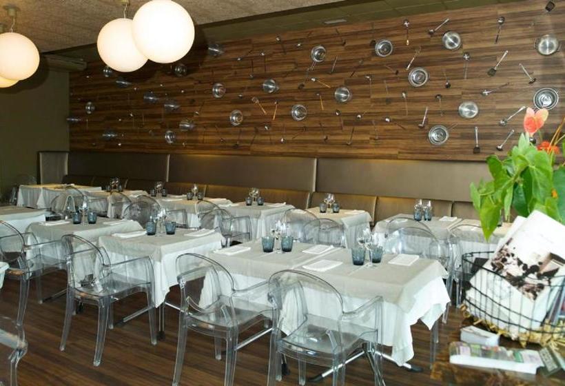 ホテル Roca Plana