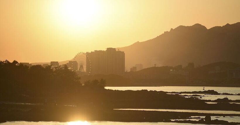 酒店 Sheraton Qingdao West Coast