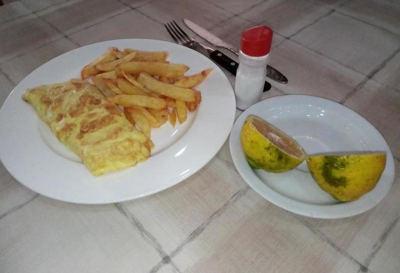 Отель Taka Taka