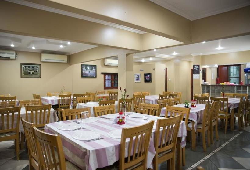 Отель Taka Taka