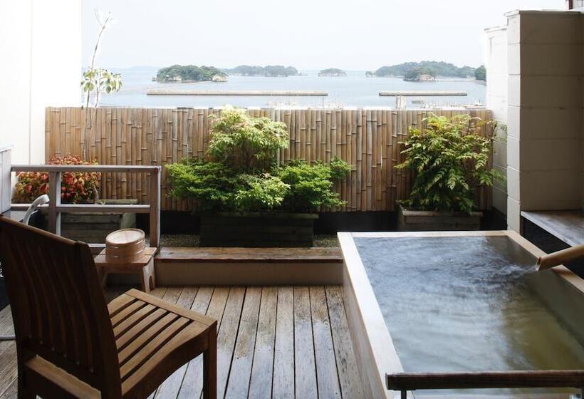 בית מלון כפרי Ubudo