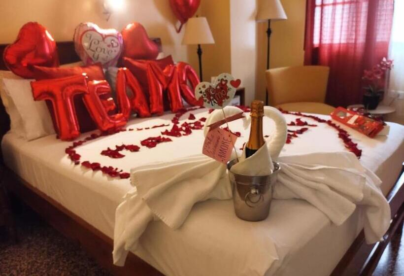 هتل Virrey Pucallpa Eirl