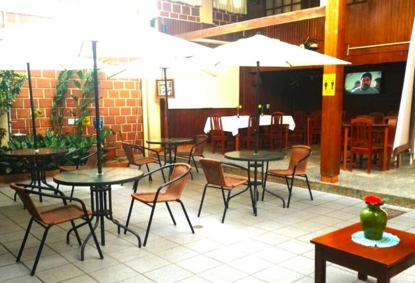 هتل Virrey Pucallpa Eirl