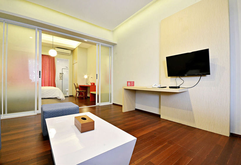 Отель Zen Rooms Kemang Pejaten