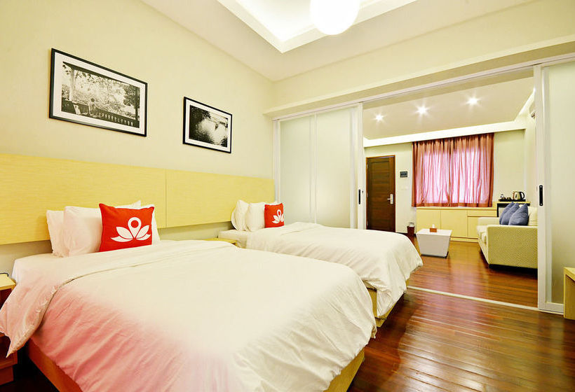 Отель Zen Rooms Kemang Pejaten