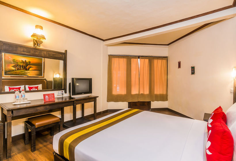 호텔 Zen Rooms Kuta Flora