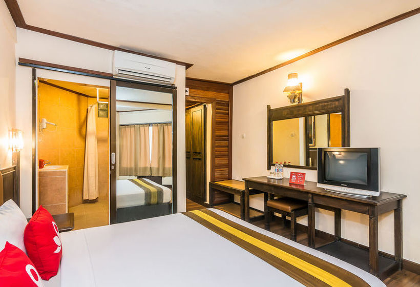 호텔 Zen Rooms Kuta Flora