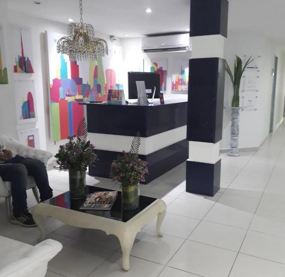 Mintaka Hotel + Lounge