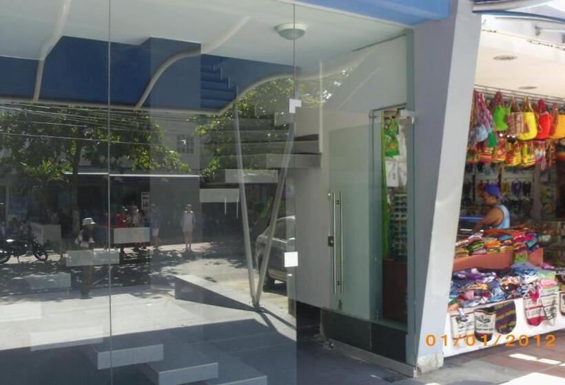 Mintaka Hotel + Lounge