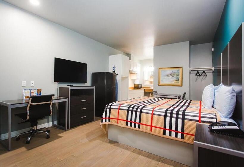 מוטל Econo Lodge Inn & Suites