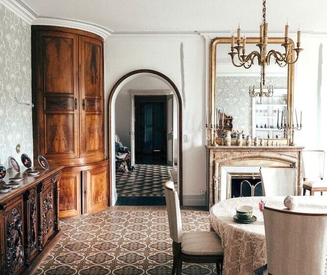 膳宿费 Chateau De Puyrigaud