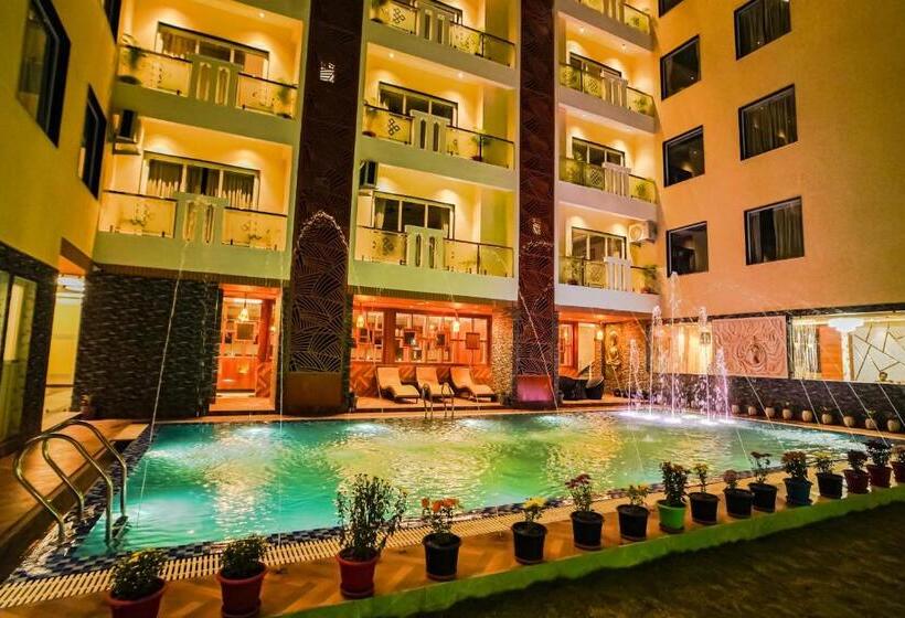 Отель New Unique Inn