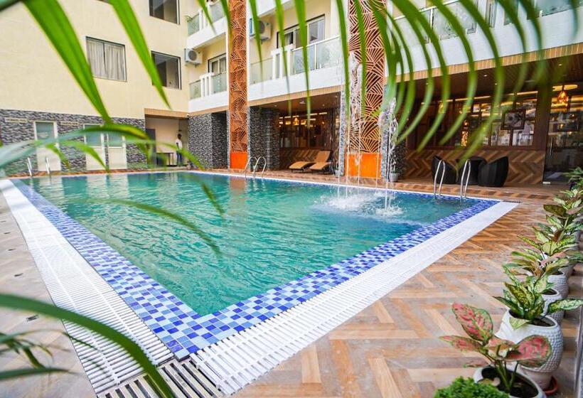 Отель New Unique Inn