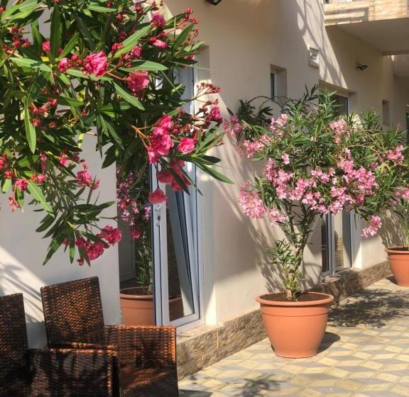 فندق على الطريق Casa Athena