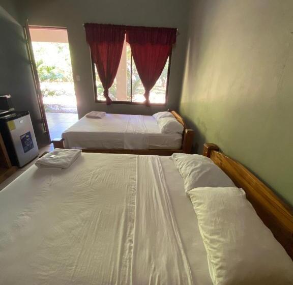 بنسيون Cabinas La Casona Del Pirata